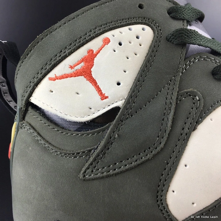 SP 7 100 AT3375 Patta Air x Retro  Jordan 'Icicle' 0320